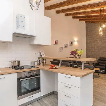Two-bedroom Holiday In * Pakoštane