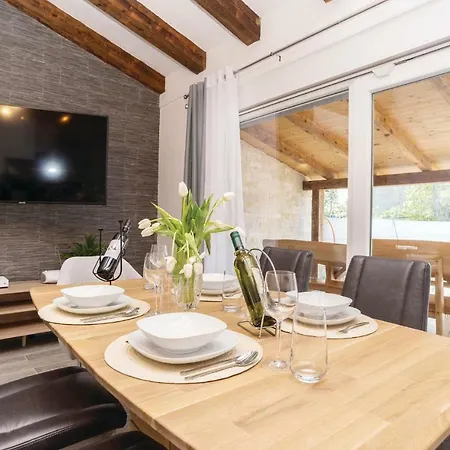 Dom wakacyjny Two-bedroom Holiday In Pakoštane