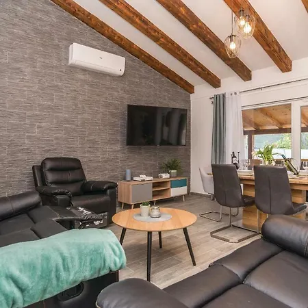 Casa vacanze Two-bedroom Holiday In